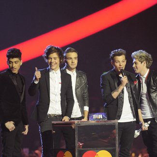 Watch: One Direction seem a bit tipsy after winning BRIT award
